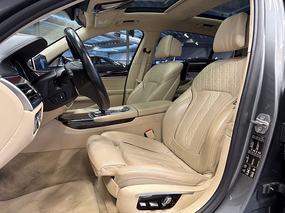 BMW 750Li 13 of 27