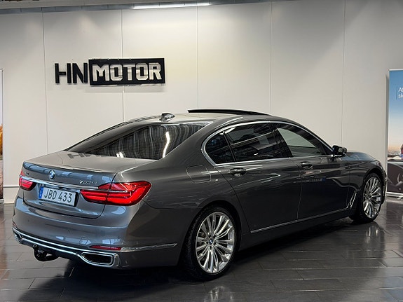 BMW 750Li 6 of 27