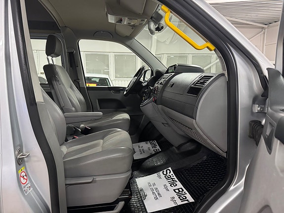Volkswagen Caravelle 13 of 25