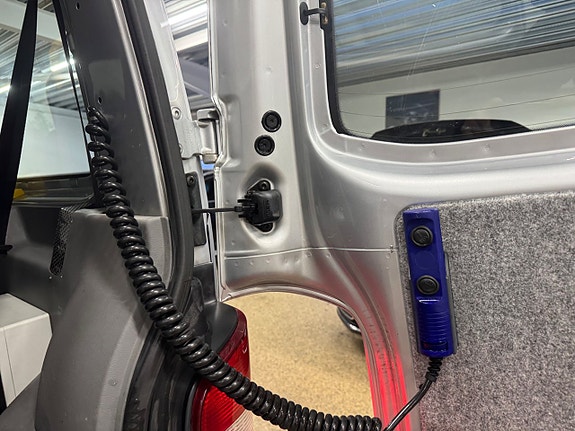 Volkswagen Caravelle 9 of 25