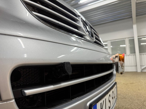 Volkswagen Caravelle 7 of 25
