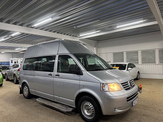 Volkswagen Caravelle 5 of 5