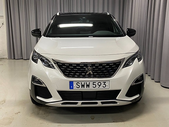 Peugeot 3008 2 of 5