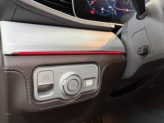 Mercedes-Benz GLE300 d 12 of 19