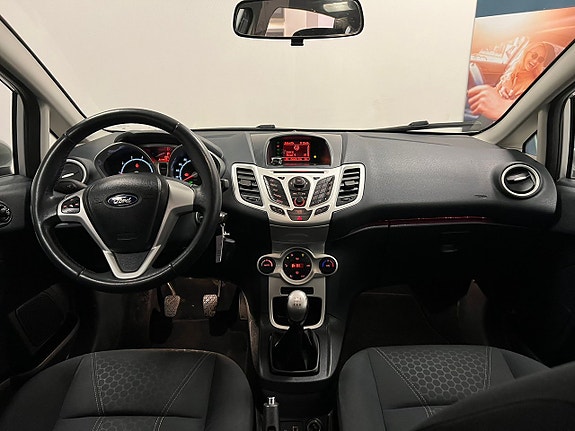 Ford Fiesta 13 of 23