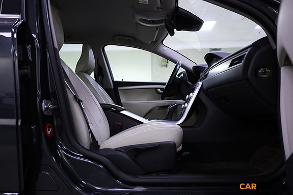 Volvo V70 13 of 24