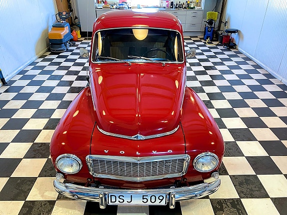 Volvo PV 8 of 27