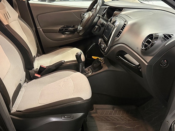 Renault Captur 23 of 27