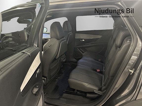 Peugeot 5008 9 of 13