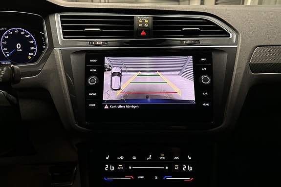 Volkswagen Tiguan 13 of 23