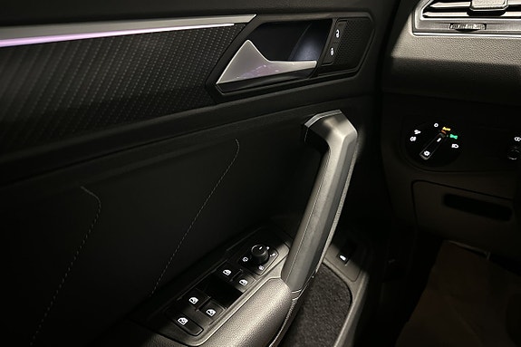 Volkswagen Tiguan 17 of 23
