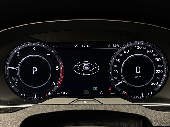 Volkswagen Passat Alltrack 17 of 27