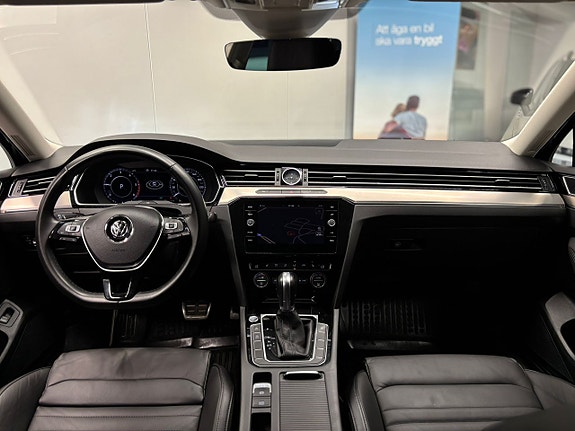 Volkswagen Passat Alltrack 15 of 27