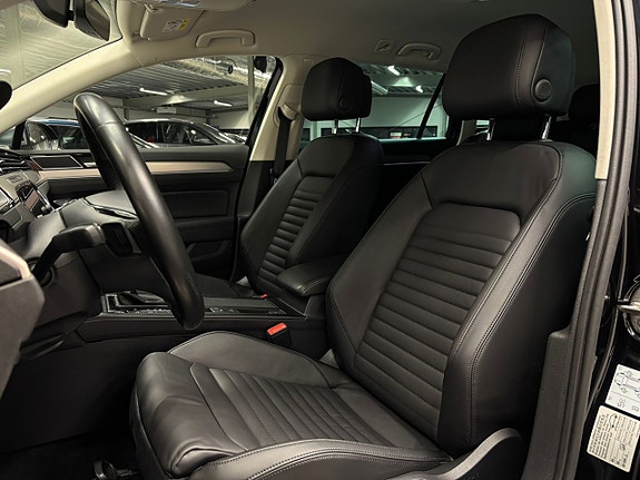 Volkswagen Passat Alltrack 12 of 27