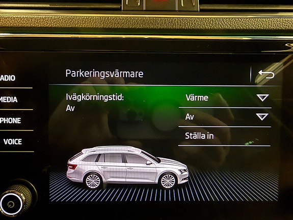 Skoda Superb 17 of 18