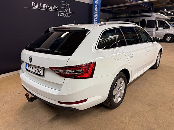 Skoda Superb 4 of 5