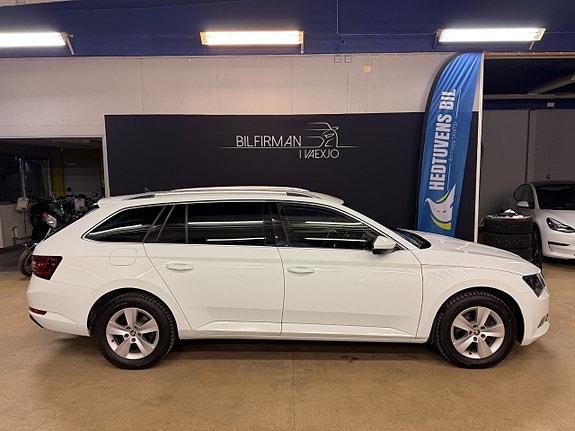 Skoda Superb 3 of 5