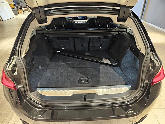 BMW 330e 9 of 27