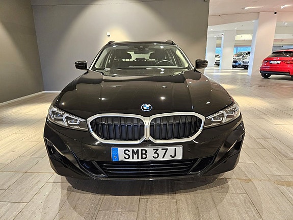BMW 330e 3 of 27