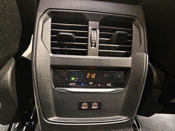 BMW 330e 17 of 27