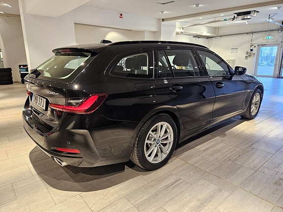BMW 330e 7 of 27