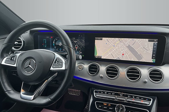 Mercedes-Benz E220 13 of 18