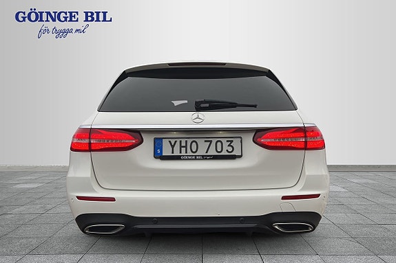 Mercedes-Benz E220 7 of 18
