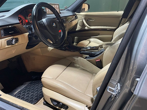 BMW 335i 5 of 13