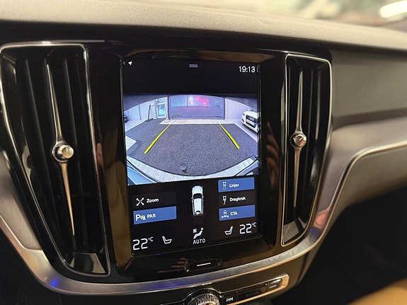 Volvo V60 12 of 28