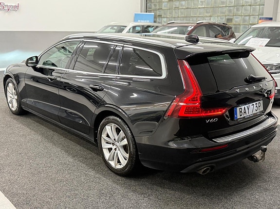 Volvo V60 3 of 28