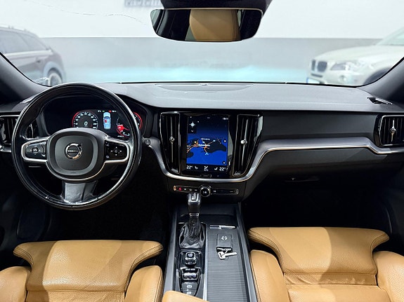 Volvo V60 8 of 28