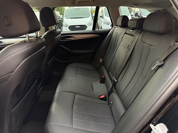 BMW 530e 28 of 30