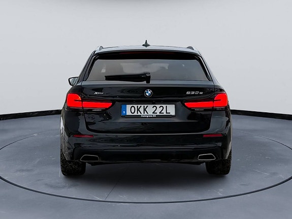 BMW 530e 4 of 30