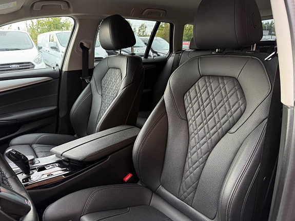 BMW 530e 25 of 30
