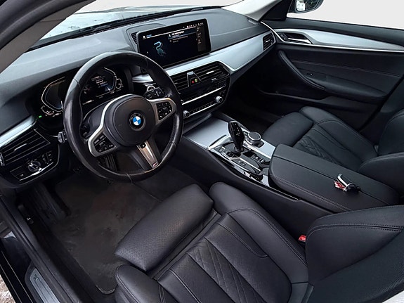 BMW 530e 8 of 30
