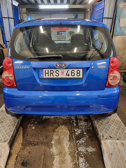 Kia Picanto 3 of 7