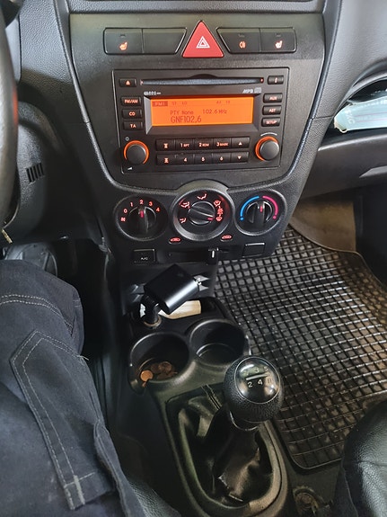 Kia Picanto 4 of 7