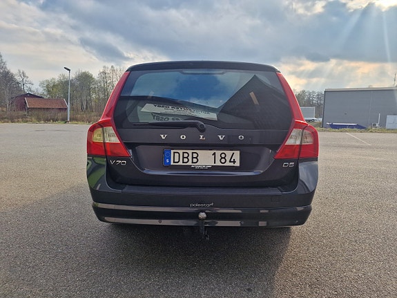 Volvo V70 4 of 5