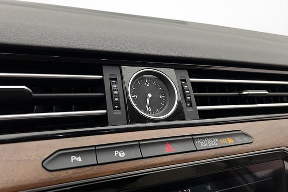 Volkswagen Passat Alltrack 24 of 30