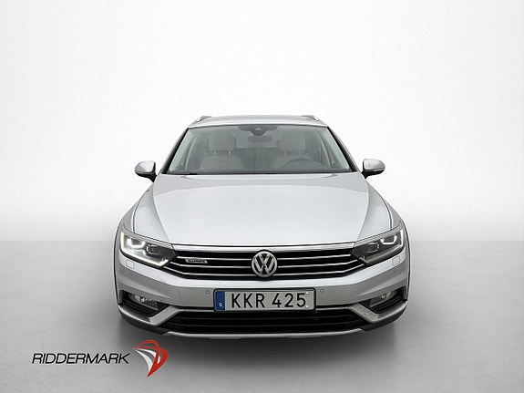 Volkswagen Passat Alltrack 2 of 30