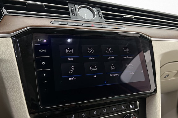 Volkswagen Passat Alltrack 17 of 30