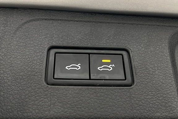 Volkswagen Passat Alltrack 28 of 30