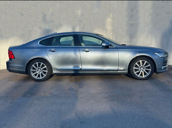 Volvo S90 8 of 16