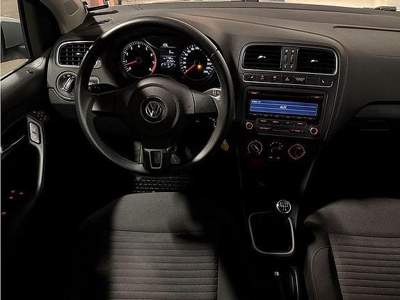Volkswagen Polo 8 of 16