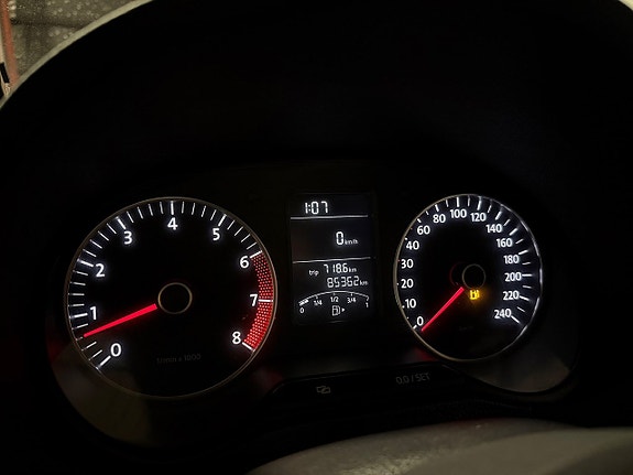 Volkswagen Polo 13 of 16