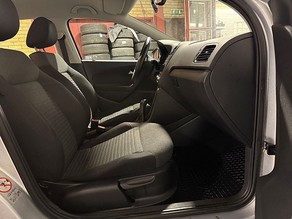 Volkswagen Polo 4 of 16