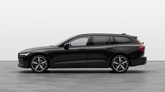 Volvo V60 2 of 17