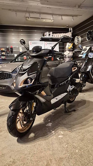 Begagnad Peugeot Speedfight 4 Pearl Black 2020 EUR4 2796km