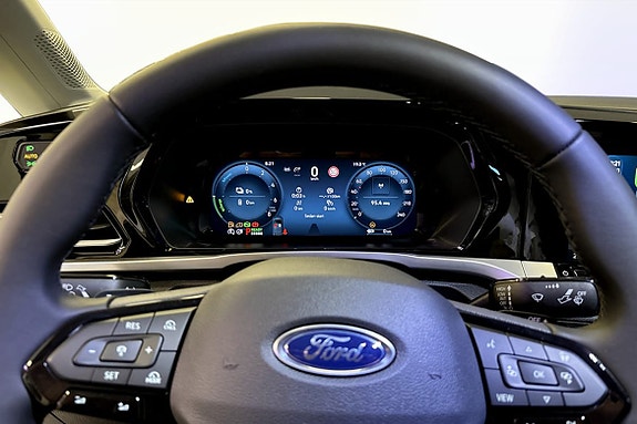 Ford Transit Connect 9 of 10