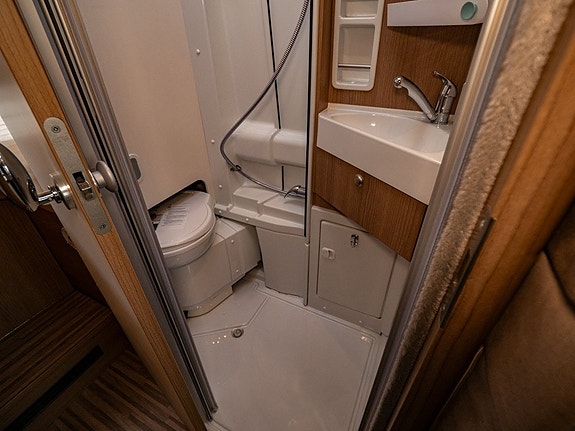 Malibu Carthago VAN 640 LE *Långbäddar *Luftfjädring *Solcell 13 of 22